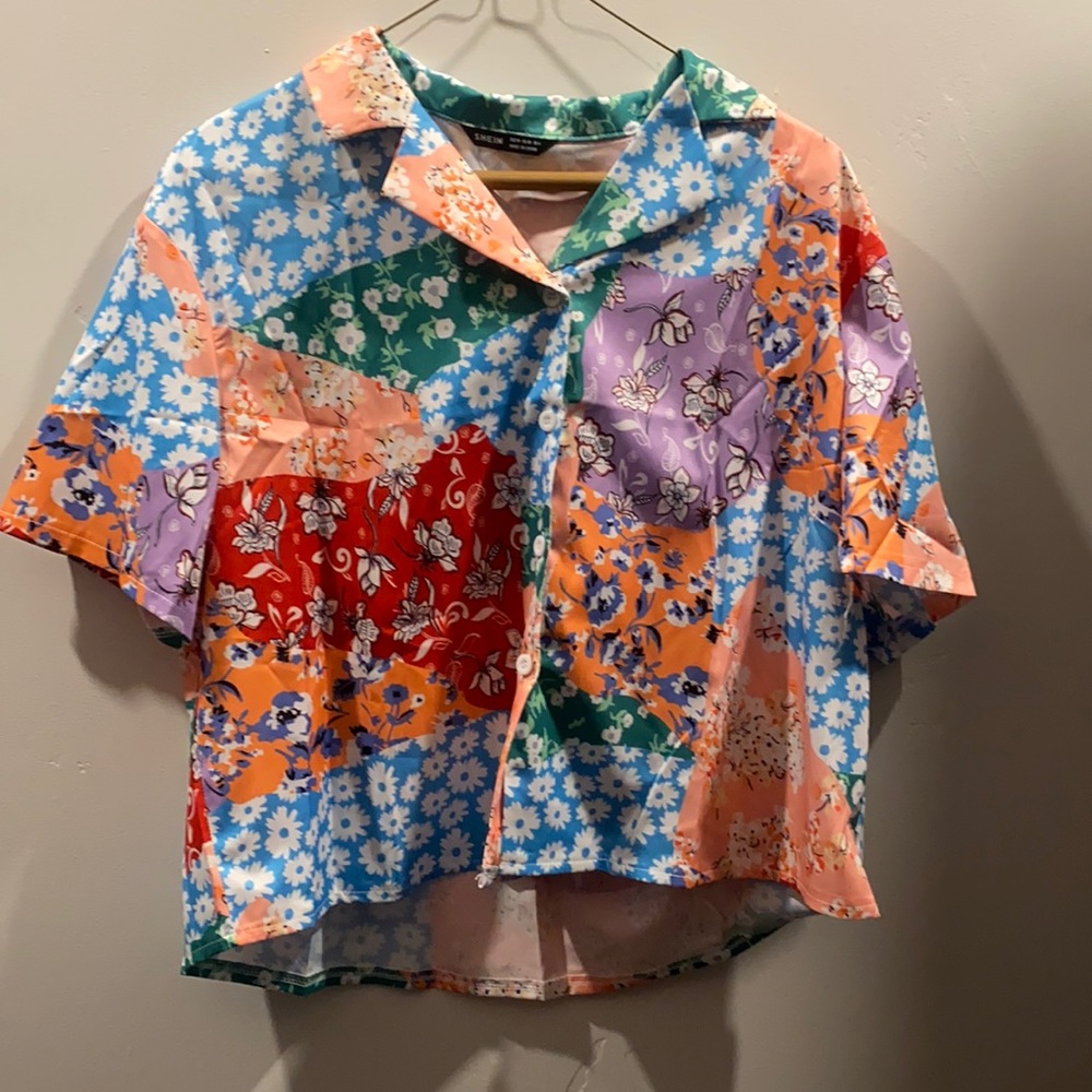 Floral colorful button up tee